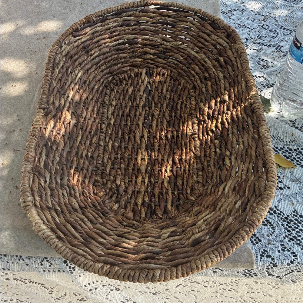 Woven Natural Seagrass Basket - Oval